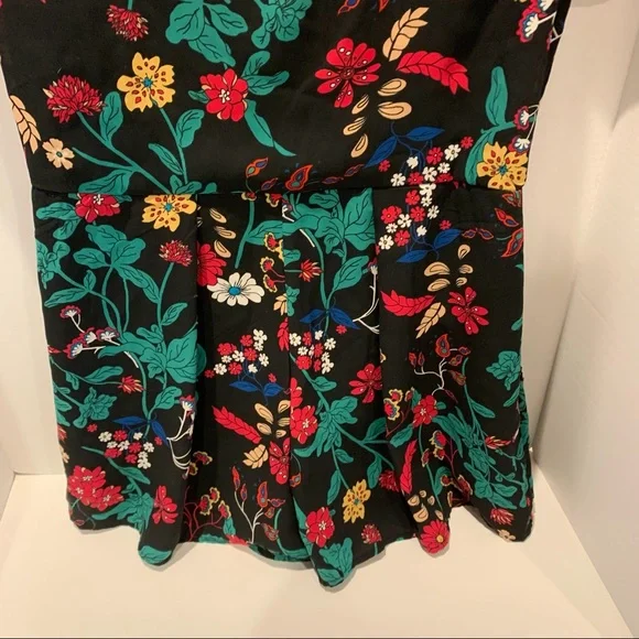 Sienna Sky black floral romper women’s large - Picture 6 of 12